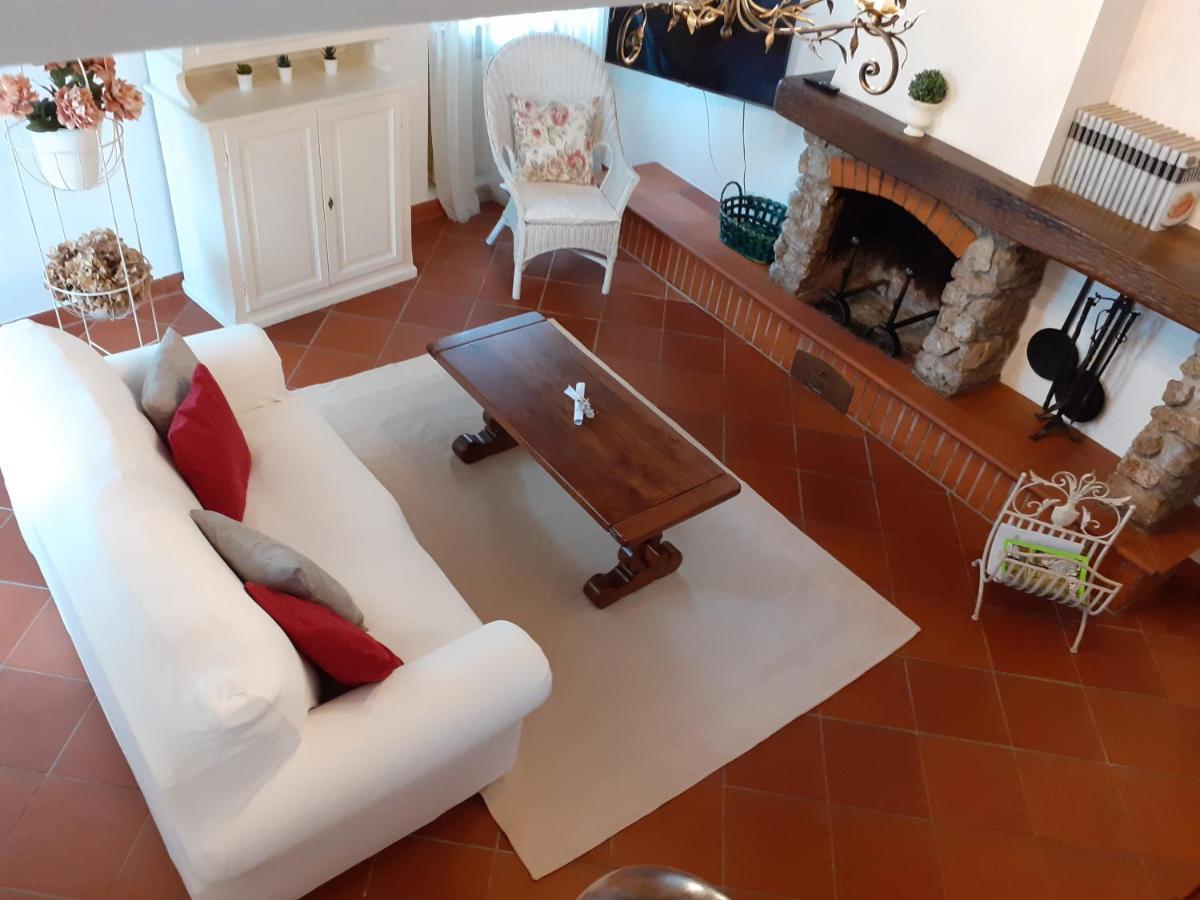 Holiday home Rustico Degli Ulivi
